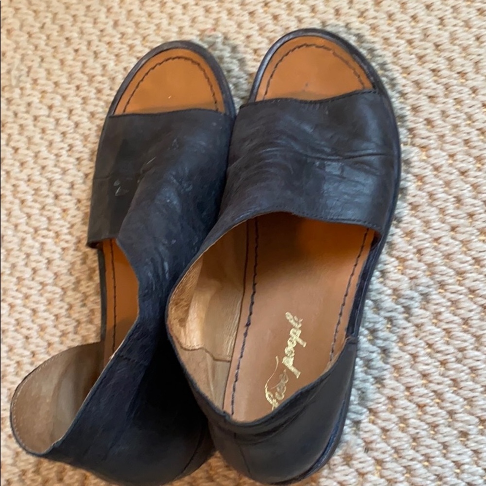 Free people black sandals